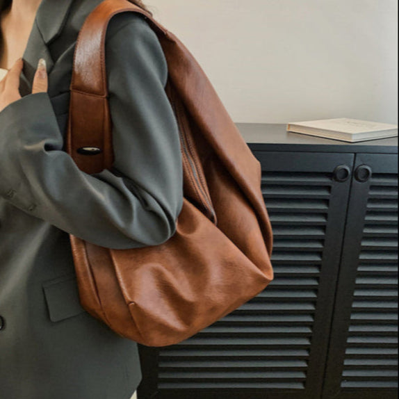 Baggy Vegan Leather Hobo Bag in Cognac