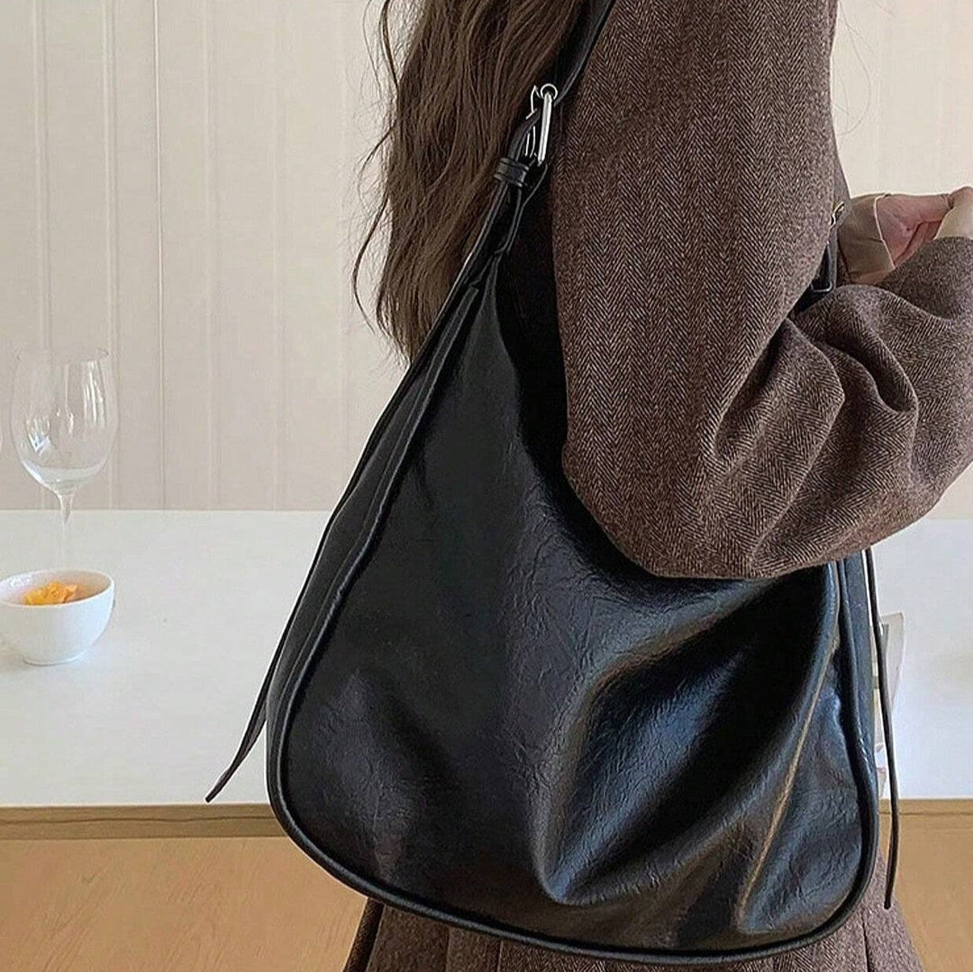 Vintage Office Slouchy Hobo Bag in Black