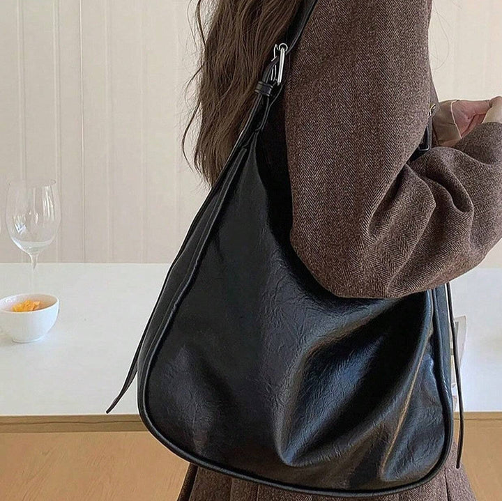 Vintage Office Slouchy Hobo Bag in Black