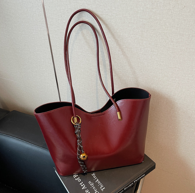 Sierra Everyday Tote in Burgundy