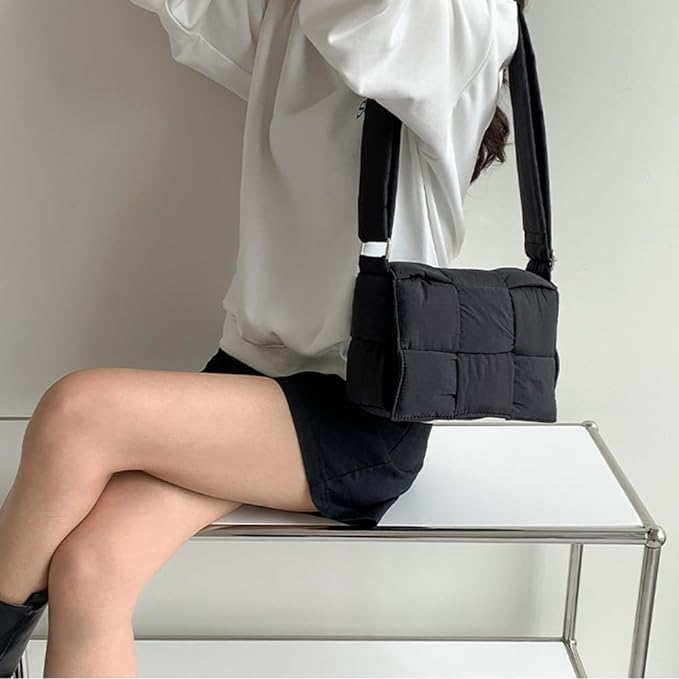 Jane Puffer Shoulder Bag in Black
