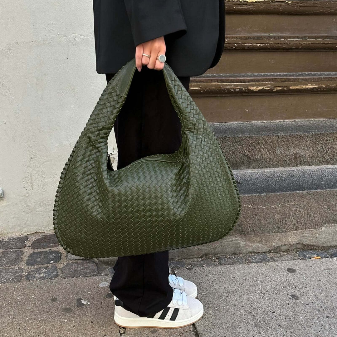 Woven Oversized Shoulder Bag in Green