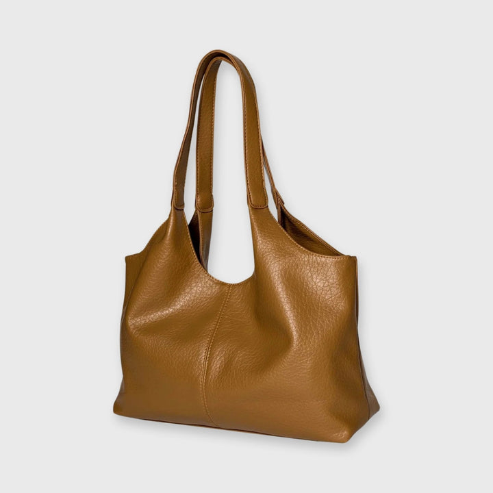 Hannah Bucket Bag in Cognac